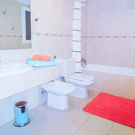 度假居 Superior Self Catering Holiday *